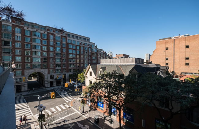 QuickStay - Luxury in Yorkville (Yonge & Bloor) - Photo 10