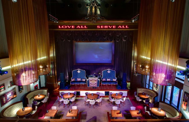 Skip-the-Line Ticket to the Hard Rock Café - Photo 8