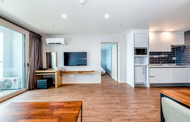 JnB Family Hotel - Photo 51