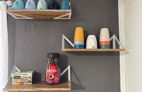 Cozy Room with Private Entrance and Patio near Denver - Foto 3