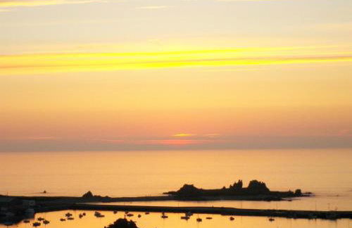 Cottage in Plougasnou Near Stunning Beaches - Photo 58