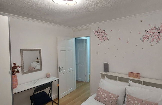 Luxury 5 Bedroom 2 BA House with Parking - Foto 3