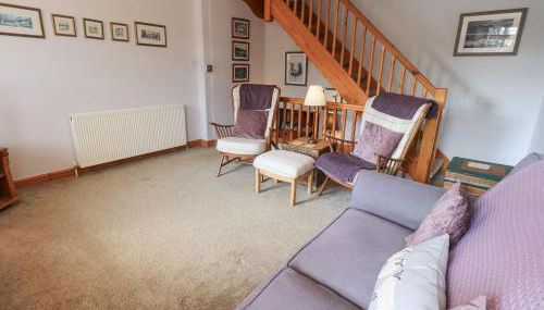 The Mounting Steps - Photo 5