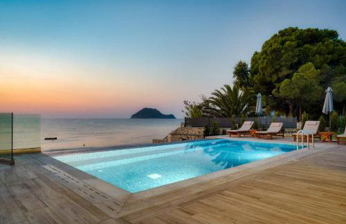 Violet Beach Front Private Villa - Foto 49