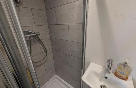 Large Modern House with Private Parking - Foto 146