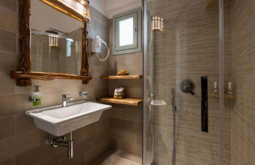 Monachofolitses - Photo 7