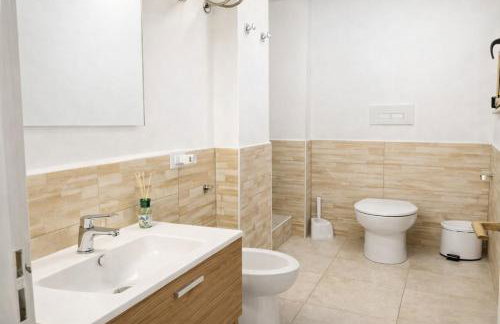 Pool & Sea House Vittoria - WiFi, A-C, front Eolie - Foto 13