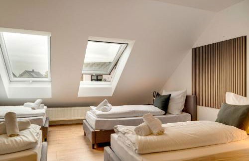 Köln-Pulheim Saphier Haus I15 min Köln Messe Lanxess I 180m2 über 4 Level I Komfort I P I Palmengarten I Babybett - Photo 6