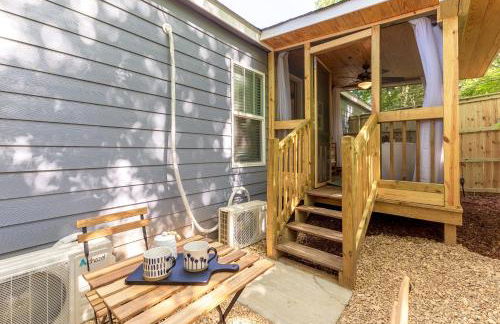 The Small Modern Villa Outdoor Tub-Unit B - Photo 16