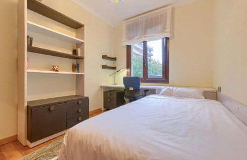 Encanto y Confort en Calle Epalza - Tu Familia en el Corazón de Bilbao - Foto 4