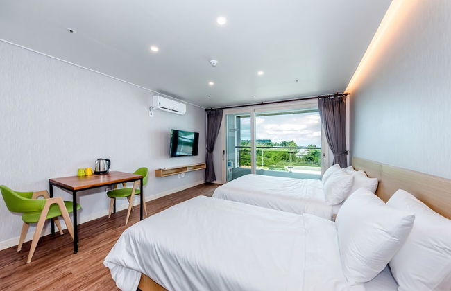 JnB Family Hotel - Photo 7