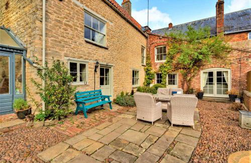 Finest Retreats - Islip Mill House - Beautiful Riverside Home - Photo 28