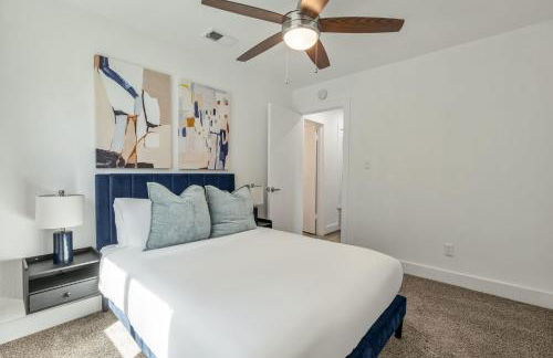 The Orange Door - Unit B - Travis Heights Duplex - Foto 32