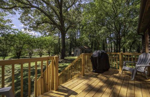 Peaceful Kannapolis Lodge - Photo 32