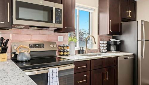 New! Modern Upper Flat near Downtown Roseville - Foto 2