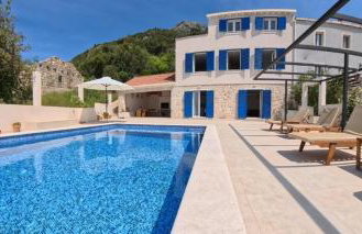 Villa Korta - Spacious House with Pool - Foto 43