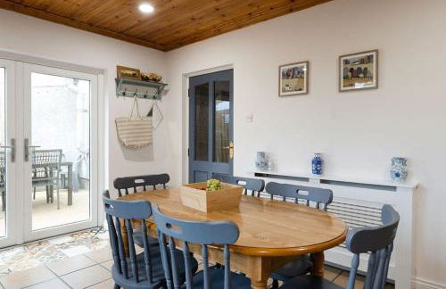 Red Pump Cottage - 3 bedroom, sleeps 6, private garden - Foto 52