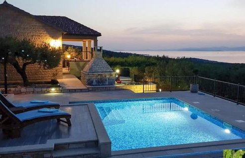 Pet Friendly Home In Postira With Wifi - Photo 14