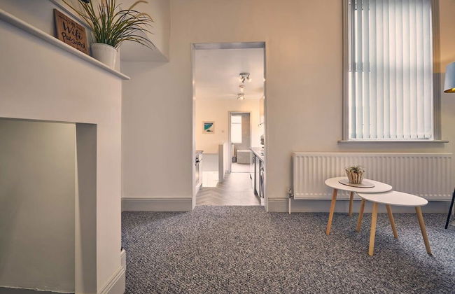 Host Stay Silverlinings - Photo 12