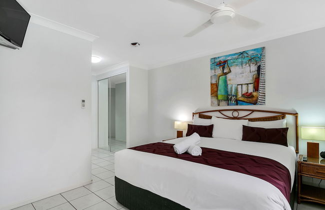 Beachfront Apartments on Trinity Beach - Photo 6