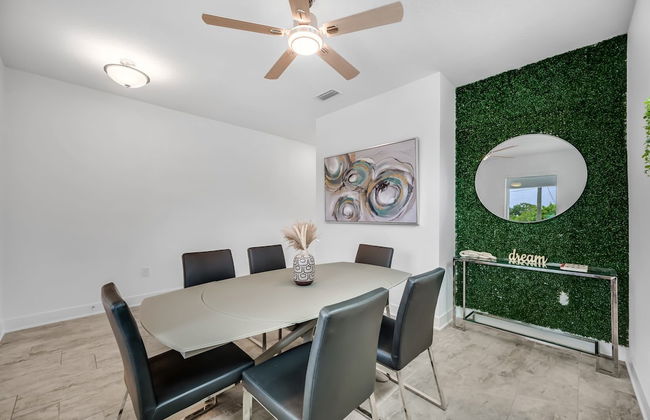 Luxury Home w Heated Pool, Gym, Playground & More! - Foto 60