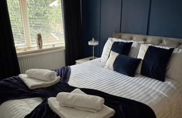 Cherry Blossom Apartment - 3 bed, parking, garden - Photo 3