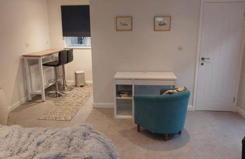 Turing Lodge, near Hampton Court - Foto 11