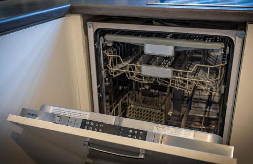 New large townhouse 3 bedrooms 4 beds and parking - Foto 21