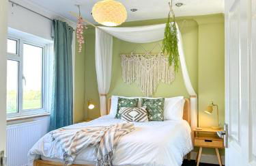 Modern Family Home near Reculver - Sleeps 8 - Pets Friendly! - Photo 27