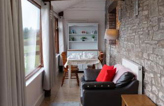 Vale Farm Cottages - Photo 30