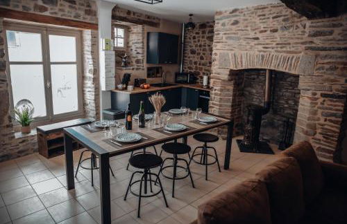 maison quartier médiéval au pied du château FOUGERES - Foto 2