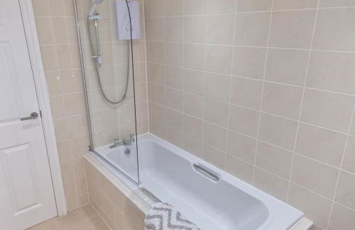 Gorgeous 1-bed Apartment in Wetwang, Driffield - Photo 23