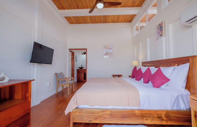Aruna Resort & Villas - Photo 9