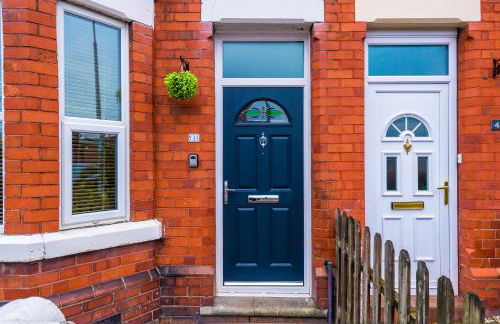 Spacious Modern Chester Home - Great Location - Photo 68