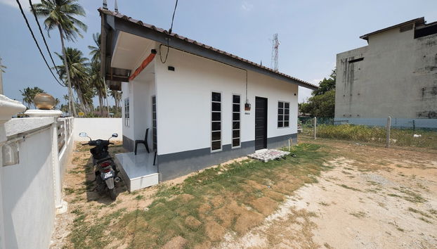 OYO 90976 Pantaistay baturakit - Foto 2, Vestíbulo