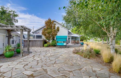 Steps to Beach: Home w/ Hot Tub in Oak Harbor! - Foto 26