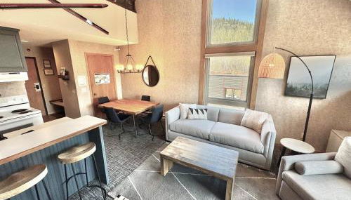 Ski in Ski out Top Floor Condo with Pools, Hot tub and more - Foto 2