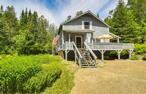 1 Mi to Rangeley Lake Cabin with Wraparound Deck! - Foto 26