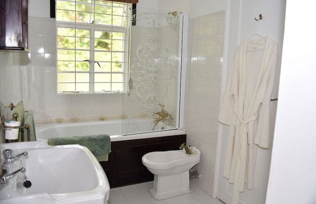 Barbados Chi Guest House - Photo 57