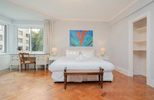 The Grande Mayfair Apartment - Photo 25