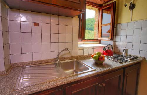 Farmhouse With Stables, Horses and the Ability to Make Horseback Riding - Photo 110