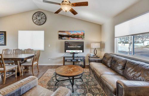 Cresthaven Hall 2 Mins to UCCS Family Fun & BBQ - Foto 10