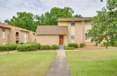 Spacious Home with Patio Near SC State and Claflin - Foto 2