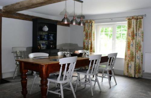 Stunning Manor Farmhouse - Photo 10