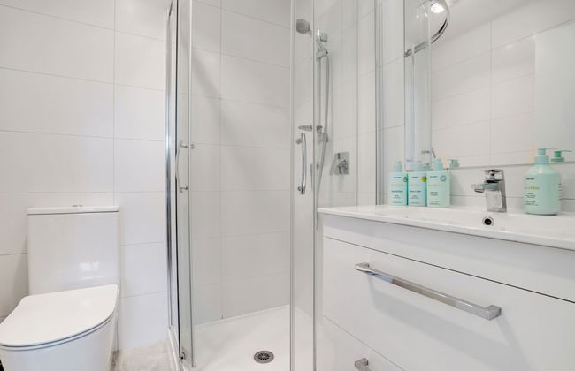 Brand New House by Botany - Parking - Foto 24