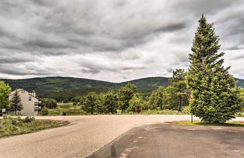 Mountain-View Angel Fire Condo Walk to Skiing - Foto 25