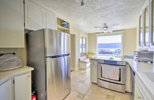 Direct Beach Access Getaway on Port Orchard! - Foto 10