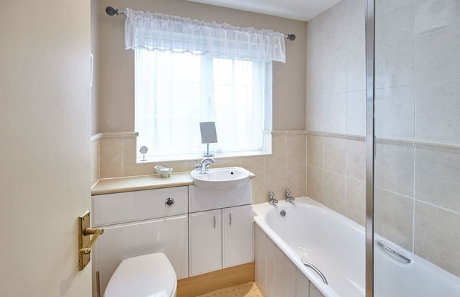 Host Stay Honeysuckle Cottage - Photo 22