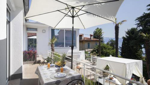 Villa Nika 1 - Photo 2, Garden view