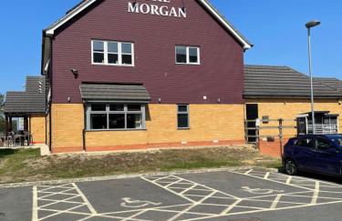 Spacious Amazing Luxury En-suite double room with free parking in a two bedroom apartment - Foto 17